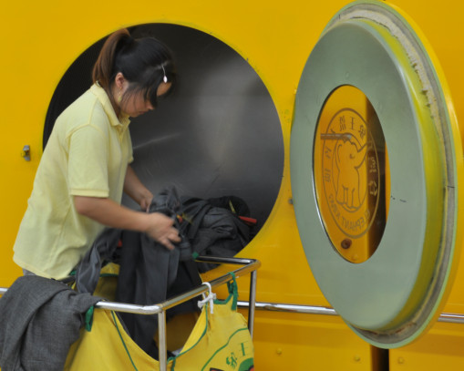 加盟干洗店如何選擇干洗設備?